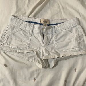 Hollister low rise white fabric shorts size 0